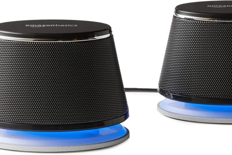 Amazon Basics Pair of Black Stereo 2.0 Speakers for PC Laptop 3.5mm AUX Input USB Power