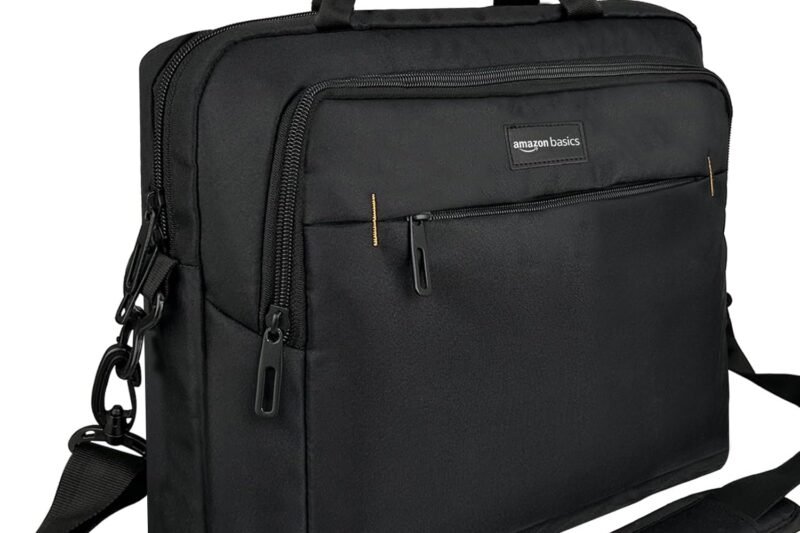 Amazon Basics 1 x Black Compact Laptop Bag Shoulder Bag Carrying Bag with Pockets for Accessories Storage for Laptops up to 14″